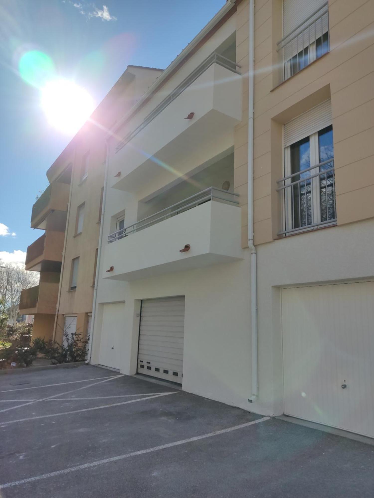 Apartment Joli Dans Quartier Calme De *